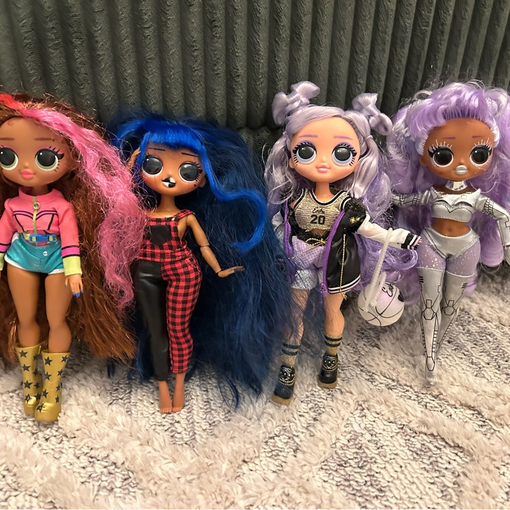 O.M.G Surprise! Dolls with Pink, Blue, and Purple Hair